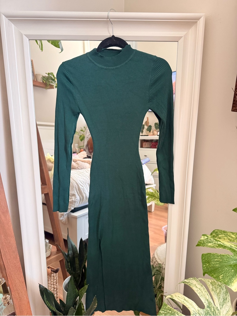 Windsor Long Sleeve Ribbed Midi Dress in Forest Green